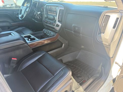 Used 2017 GMC Sierra 1500 SLT w/ SLT Premium Package image 24