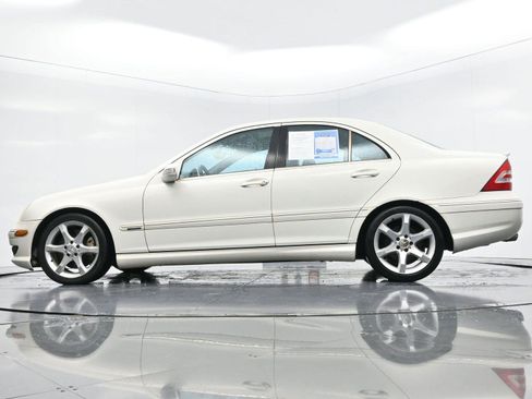 Used 2007 Mercedes-Benz C 230 Sedan image 40