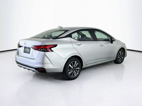 Used 2025 Nissan Versa SV FWD image 9