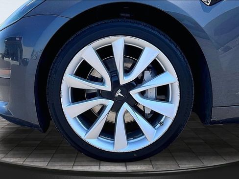 Used 2018 Tesla Model 3 Long Range AWD/4WD image 9