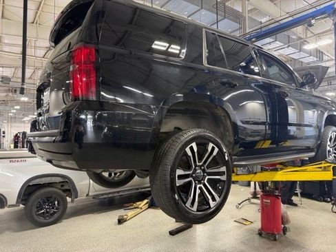 Used 2018 Chevrolet Tahoe LS w/ Max Trailering Package AWD/4WD image 11