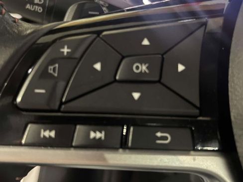 Used 2024 Nissan Altima 2.5 SR FWD image 24