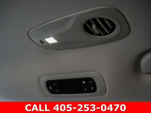 Used 2024 Chrysler Pacifica Touring-L AWD/4WD image 24