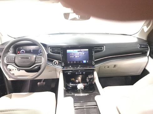 Used 2023 Jeep Wagoneer 2WD w/ Convenience Group I image 8