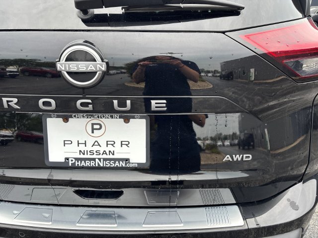 Certified 2025 Nissan Rogue SV AWD/4WD image 32