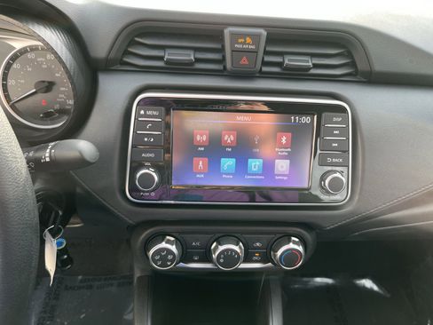 Used 2025 Nissan Versa S w/ S Plus Package image 19