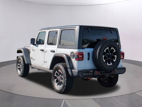Used 2026 Jeep Wrangler Unlimited Rubicon AWD/4WD image 3