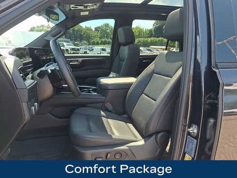 Used 2026 Chevrolet Tahoe Z71 w/ Comfort Package AWD/4WD image 2
