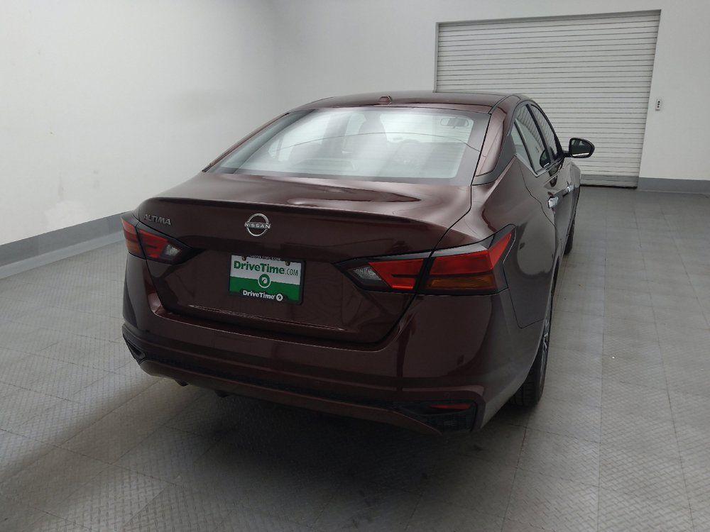 Used 2025 Nissan Altima 2.5 SV FWD image 7