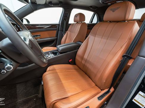 Used 2016 Bentley Flying Spur W12 image 22