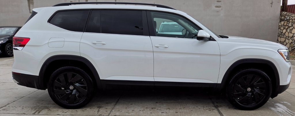 Certified 2026 Volkswagen Atlas SE FWD image 5
