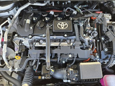 Used 2025 Toyota Corolla SE image 34