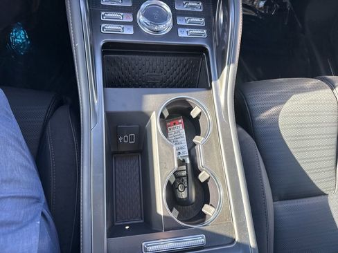 New 2025 Lincoln Nautilus Reserve image 18