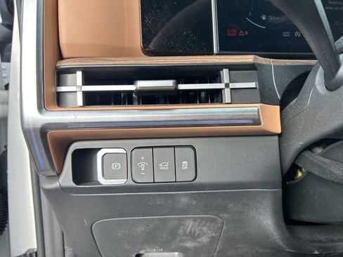 Used 2025 Hyundai Santa Fe Limited image 19