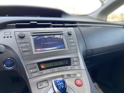 Used 2015 Toyota Prius Two image 33