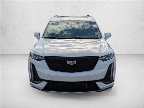 Used 2021 Cadillac XT6 Sport image 2
