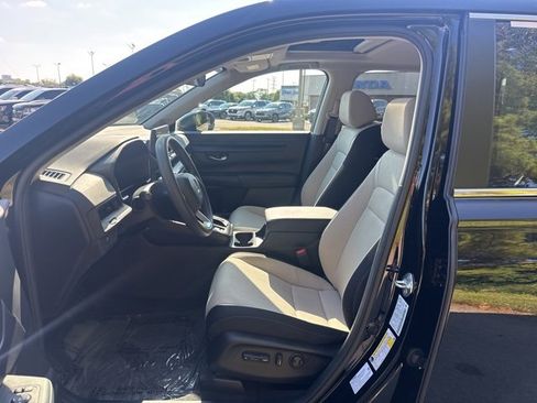 Used 2024 Honda CR-V EX image 6