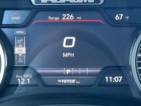Used 2025 RAM 1500 Laramie AWD/4WD image 24