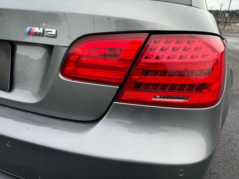 Used 2009 BMW M3 Convertible 2D image 21