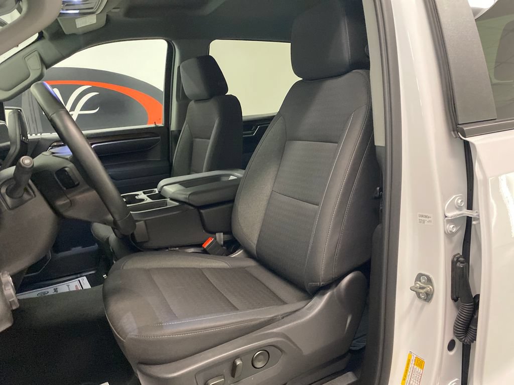 Used 2026 Chevrolet Silverado 1500 RST AWD/4WD image 15