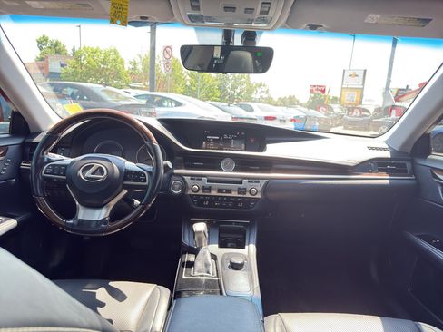 Used 2016 Lexus ES 350 w/ Premium Package w/Wood Trim FWD image 21