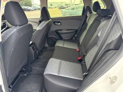 Certified 2023 Nissan Rogue SV FWD image 24