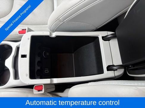 Used 2019 Jeep Cherokee Limited image 23