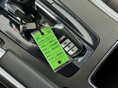 Used 2015 Honda Accord Touring image 25