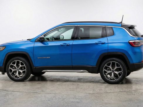 Used 2025 Jeep Compass Limited image 5