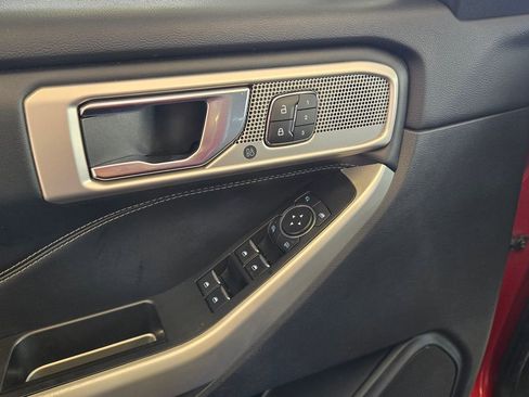 Used 2021 Ford Explorer Limited w/ Equipment Group 301A image 11