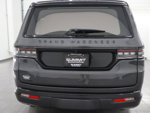 Used 2022 Jeep Grand Wagoneer Series II AWD/4WD image 26