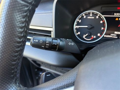 Used 2024 Mitsubishi Outlander SE image 14