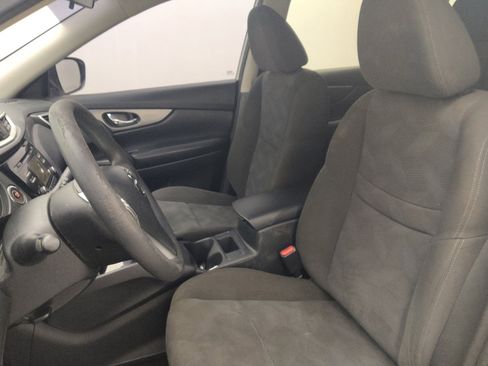 Used 2016 Nissan Rogue SV FWD image 17