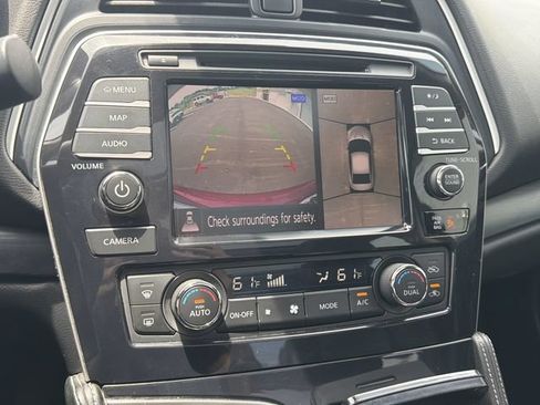 Used 2023 Nissan Maxima Platinum w/ Sport Mat Group FWD image 23