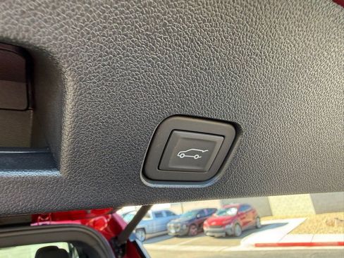 New 2026 Chevrolet Traverse LT image 18