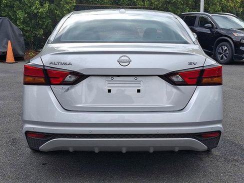 Certified 2024 Nissan Altima 2.5 SV FWD image 6