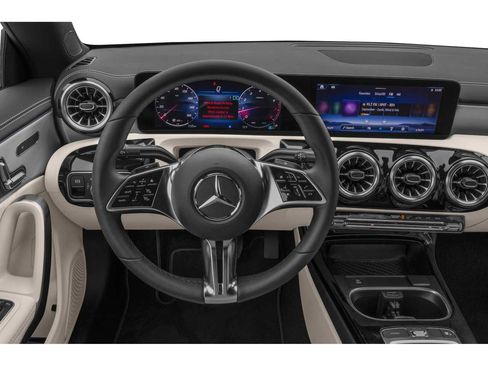 New 2026 Mercedes-Benz CLA 250 4MATIC image 4