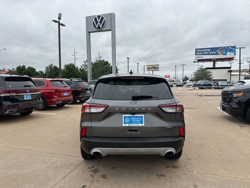 Used 2022 Ford Escape SE AWD/4WD image 6
