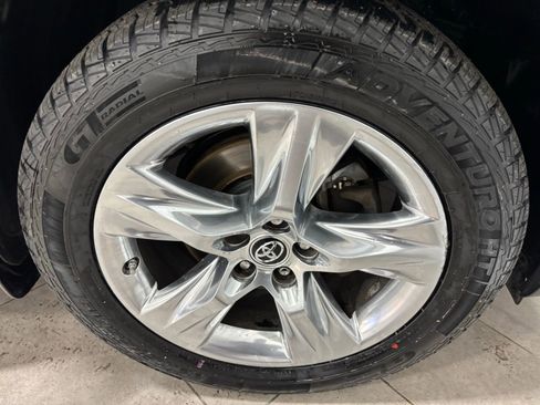 Used 2016 Toyota Highlander Limited Platinum image 9