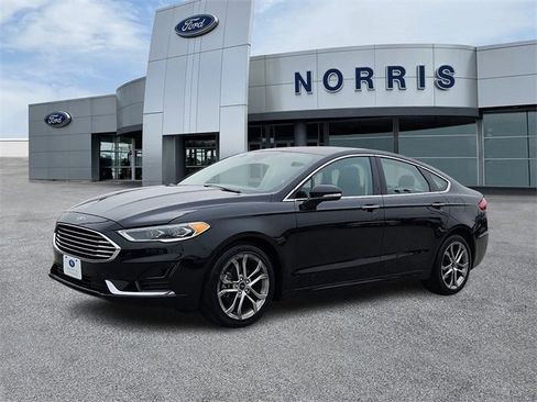 Used 2019 Ford Fusion SEL image 2