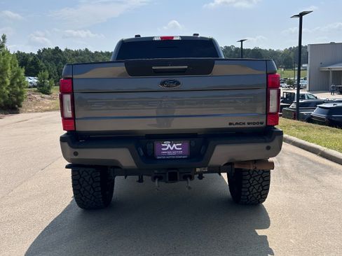 Used 2022 Ford F250 Lariat w/ Black Appearance Package AWD/4WD image 3