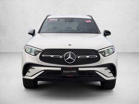 Certified 2025 Mercedes-Benz GLC 300 GLC 300 image 2