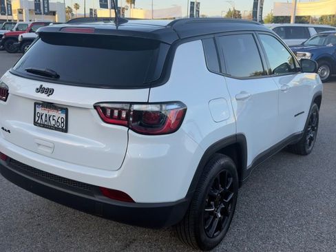 Used 2024 Jeep Compass Latitude w/ Sun and Sound Group image 4