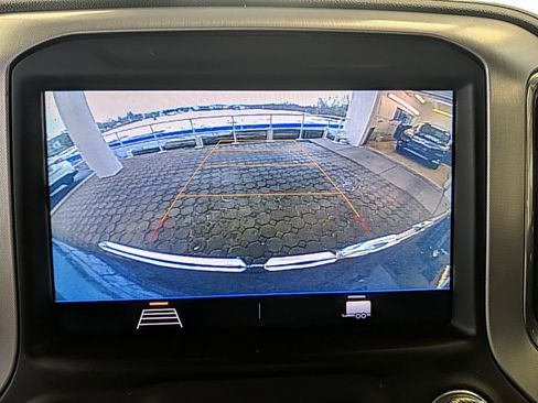 Used 2020 GMC Sierra 1500 SLE w/ SLE Value Package image 21