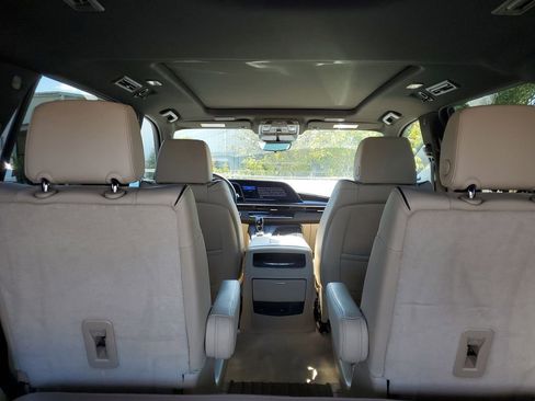 Certified 2023 Cadillac Escalade Premium Luxury image 25