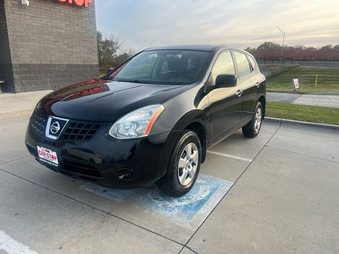Used 2010 Nissan Rogue S image 2