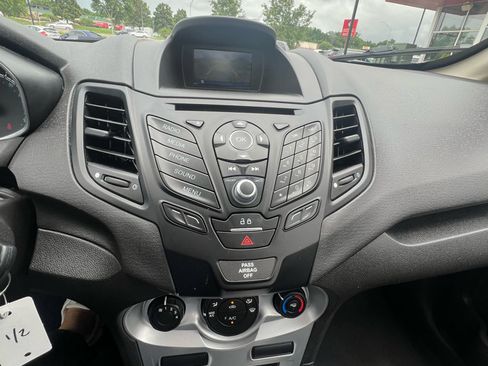 Used 2019 Ford Fiesta SE image 13