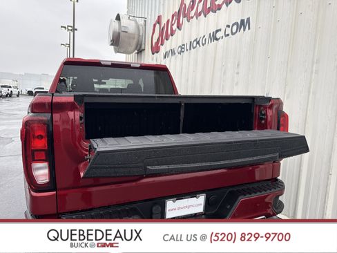 Used 2022 GMC Sierra 1500 Elevation w/ LPO, Elevation Black Package image 11