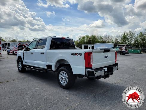 Used 2024 Ford F350 XLT AWD/4WD image 3