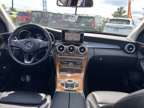 Used 2017 Mercedes-Benz C 300 4MATIC Sedan image 30